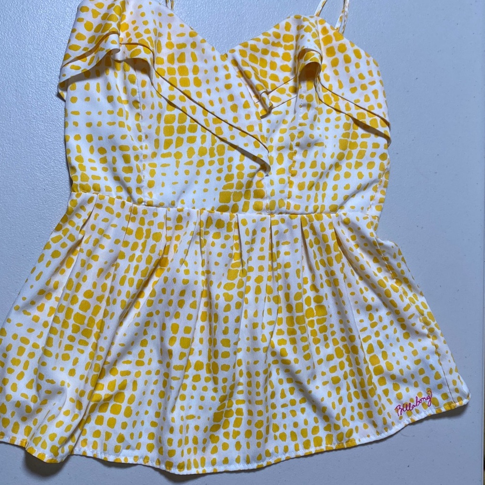 Billabong yellow and white Patterned top